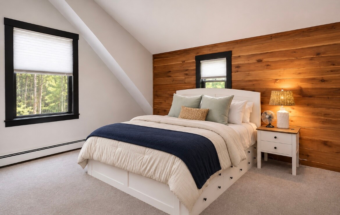 Third bedroom with queen bed